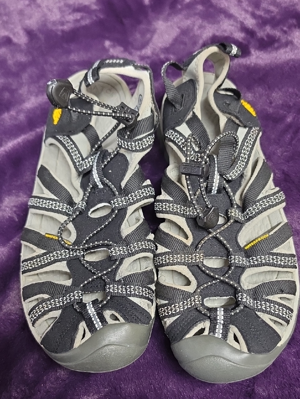 Keen Slip on Waterproof Sandals- Women’s sz9